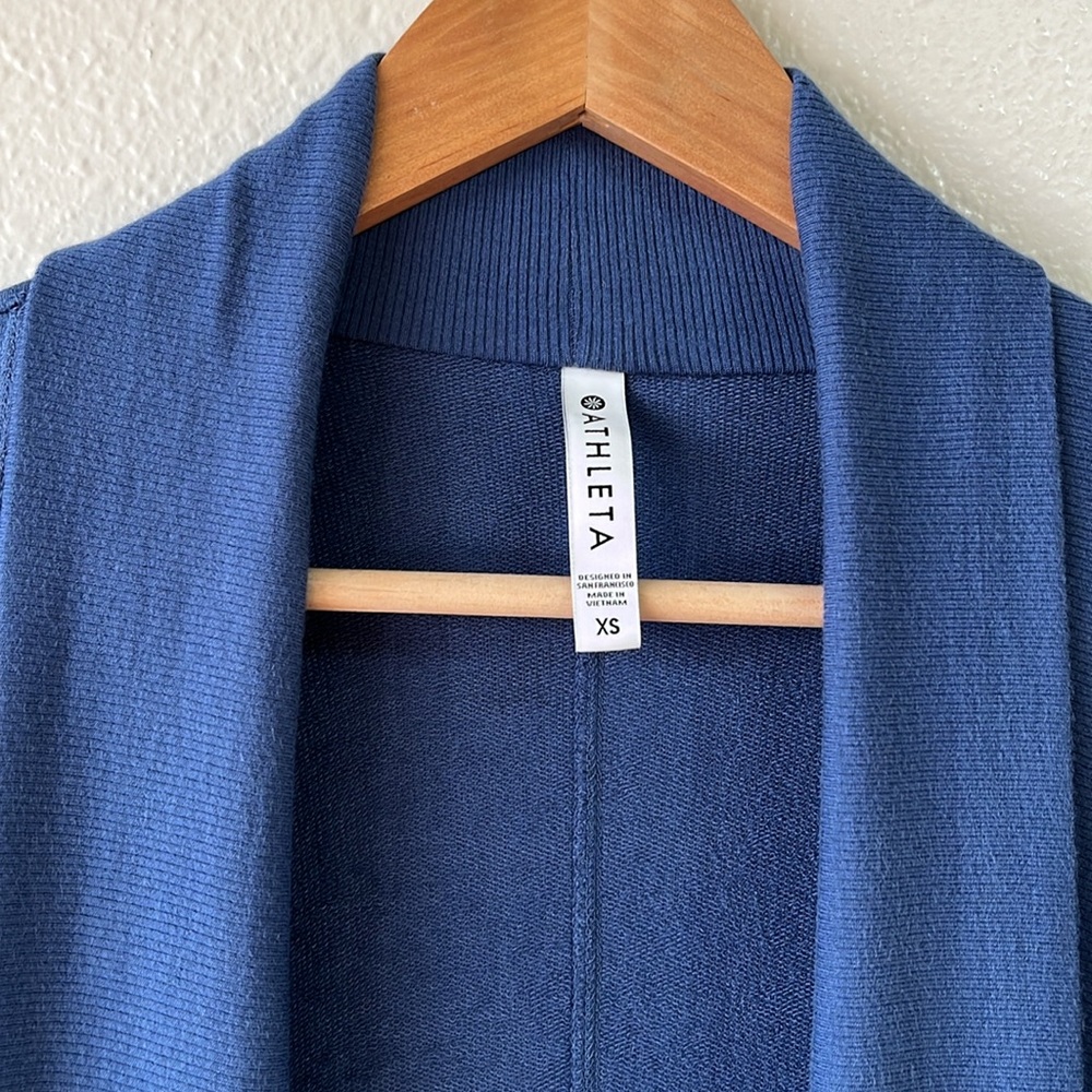 Athleta Pranayama Wrap Soft Cardigan Blue Pockets NWT XS - Picture 3 of 8